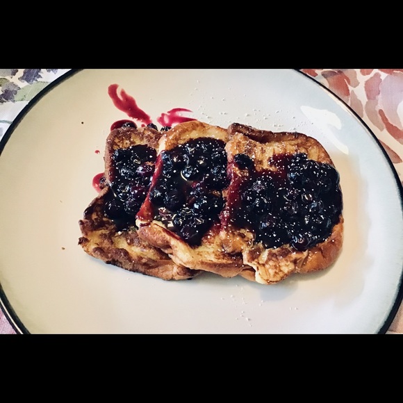 Meet your Posher, Laura - Picture 1 of 1